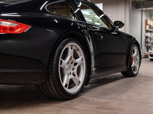 Used 2006 Porsche 911 Carrera 4S AWD/4WD image 37