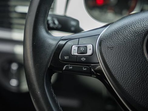 Used 2019 Volkswagen Atlas SE w/ Towing Package FWD image 36