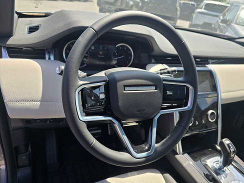 New 2023 Land Rover Discovery Sport SE R-Dynamic image 27