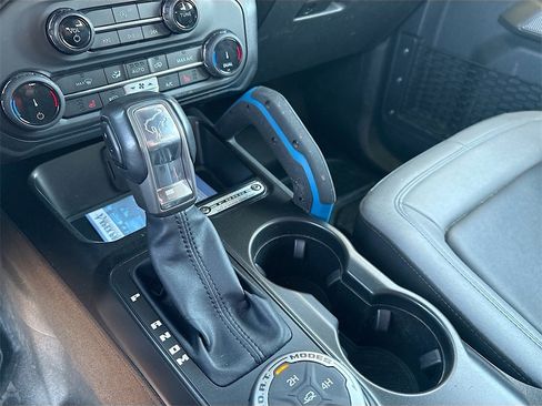 Used 2022 Ford Bronco Black Diamond image 17