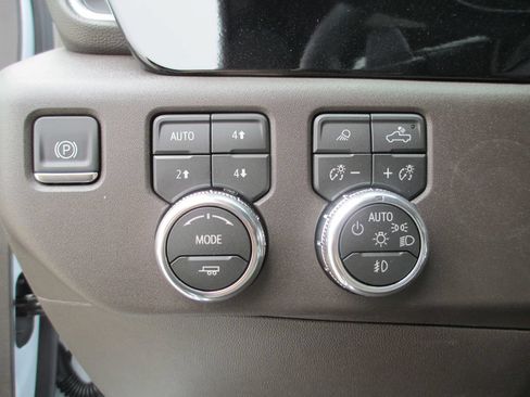 New 2026 GMC Sierra 1500 SLT w/ SLT Premium Plus Package AWD/4WD image 19