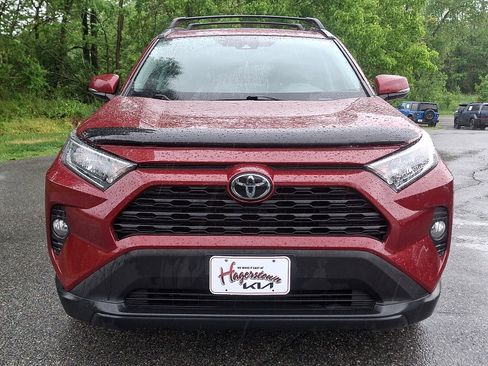 Used 2020 Toyota RAV4 XLE w/ Convenience Package AWD/4WD image 2