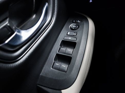 Certified 2023 Honda HR-V LX image 24