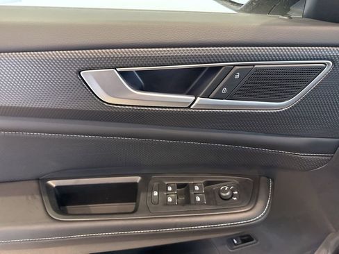 New 2026 Volkswagen Atlas Cross Sport SEL R-Line image 17