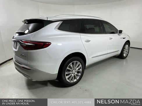 Used 2019 Buick Enclave Essence image 8