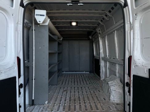 Used 2024 RAM ProMaster 2500 w/ Convenience Group image 18