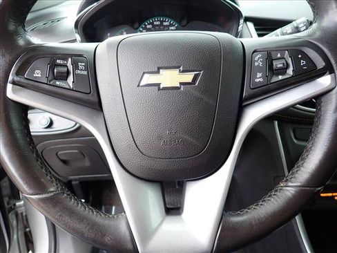 Used 2022 Chevrolet Trax LT w/ Driver Confidence Package AWD/4WD image 16