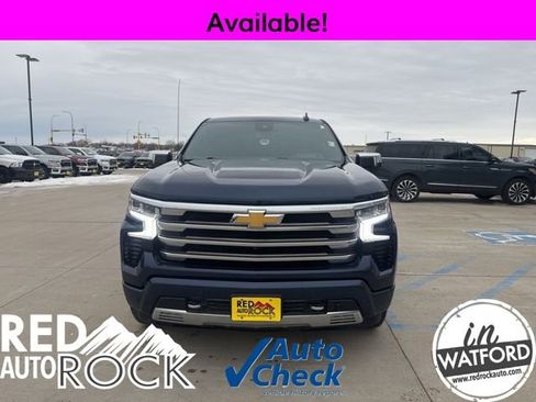 Used 2023 Chevrolet Silverado 1500 High Country w/ Technology Package image 3