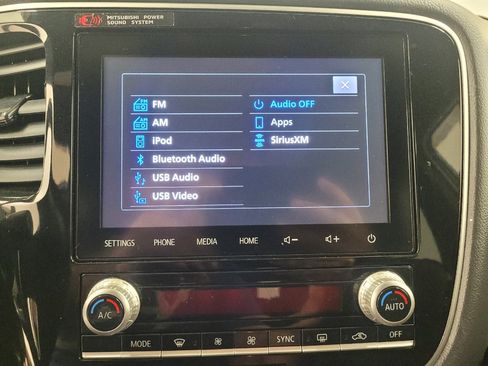 Used 2021 Mitsubishi Outlander LE AWD/4WD image 25