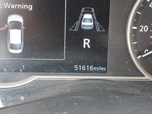 Used 2024 Nissan Versa SR FWD image 26