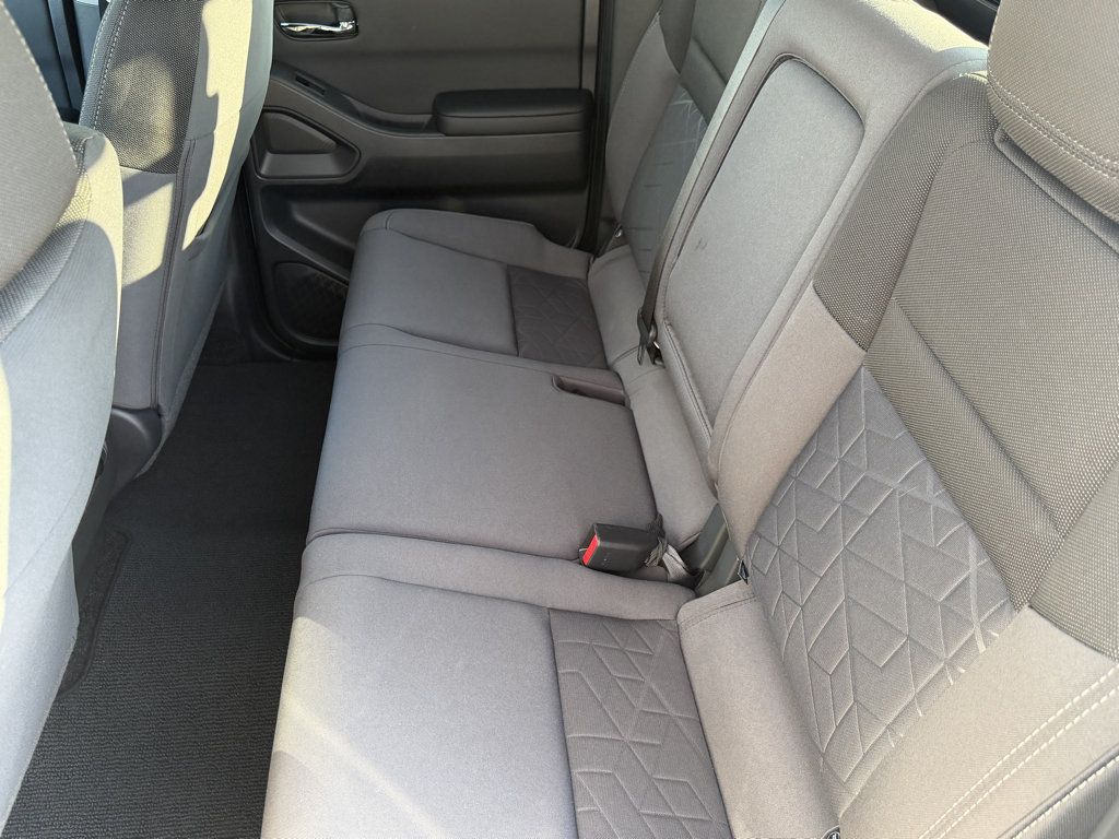 Used 2025 Nissan Frontier SV w/ SV Convenience Package AWD/4WD image 23