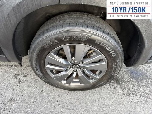 Used 2025 Nissan Pathfinder SV image 12