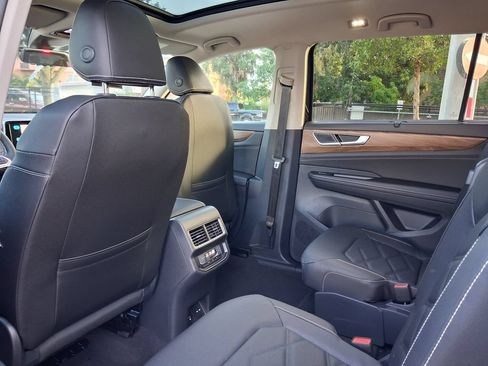 New 2026 Volkswagen Atlas SE FWD image 5