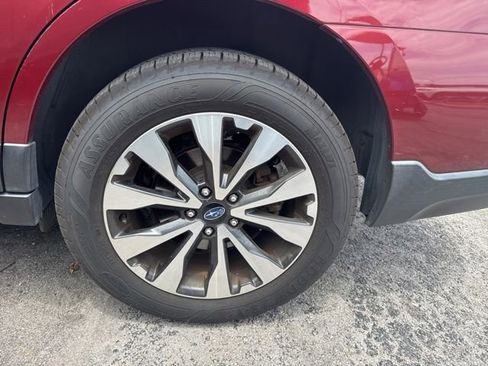 Used 2017 Subaru Outback 2.5i Limited AWD/4WD image 11