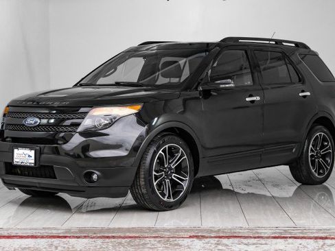 Used 2014 Ford Explorer Sport w/ Equipment Group 401A image 4