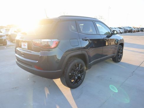 New 2026 Jeep Compass Latitude image 20