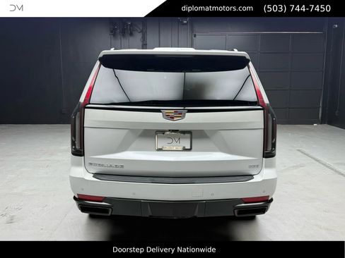 Used 2022 Cadillac Escalade Sport w/ Touring Package image 6