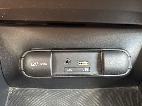 Used 2019 Kia Soul + image 25