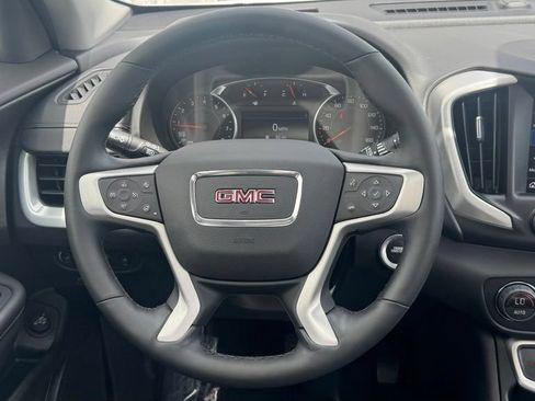 Used 2024 GMC Terrain SLT AWD/4WD image 15