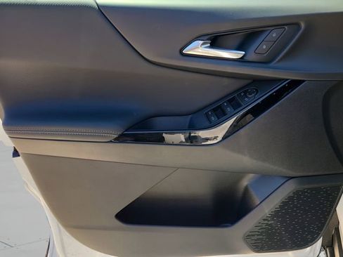 New 2026 Chevrolet Equinox LT w/ Safety and Technology Package FWD image 15