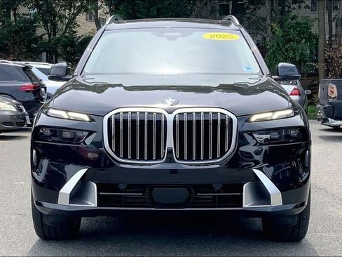 Used 2025 BMW X7 xDrive40i w/ Executive Package AWD/4WD image 2