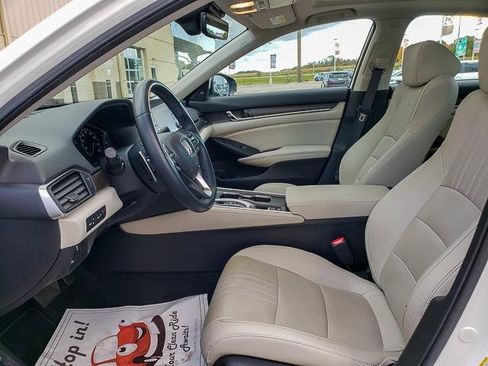 Used 2020 Honda Accord Touring image 10
