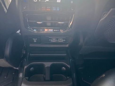 Used 2021 Jeep Grand Cherokee L Limited image 23