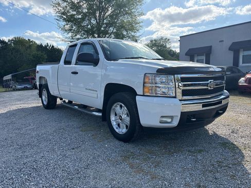 Used 2011 Chevrolet Silverado 1500 LT w/ All-Star Edition image 4