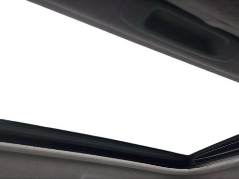 Used 2012 Toyota Highlander Limited image 23