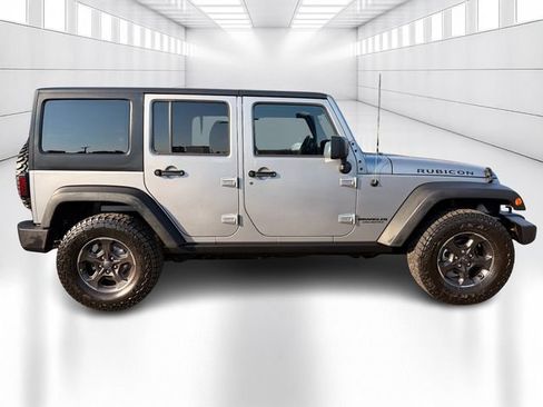 Used 2017 Jeep Wrangler Unlimited Rubicon w/ Connectivity Group AWD/4WD image 4