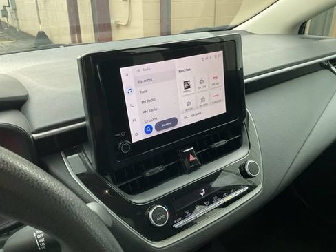 Used 2024 Toyota Corolla LE FWD image 25
