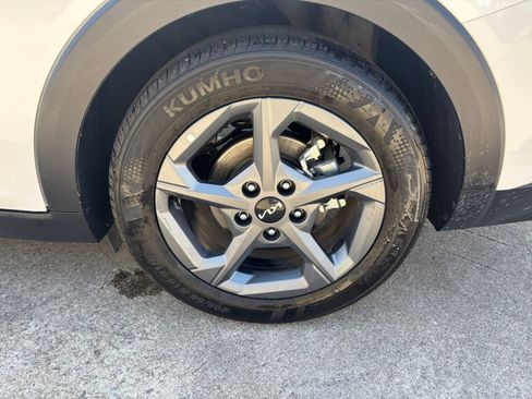 Used 2025 Kia K4 LXS image 29