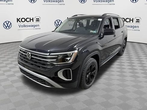 New 2026 Volkswagen Atlas Peak Edition AWD/4WD image 3