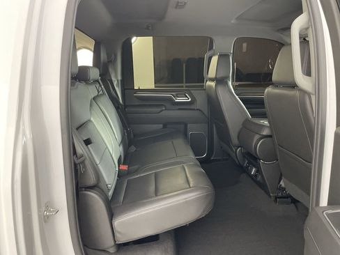 Used 2025 GMC Sierra 2500 SLT image 26