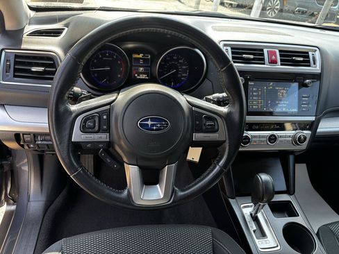 Used 2017 Subaru Outback 2.5i Premium AWD/4WD image 13