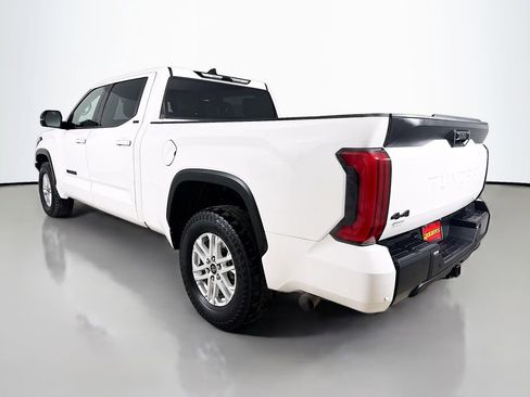 Used 2022 Toyota Tundra SR5 w/ SR5 Premium Package image 5