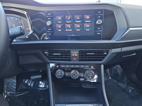 Used 2022 Volkswagen Jetta SEL FWD image 19