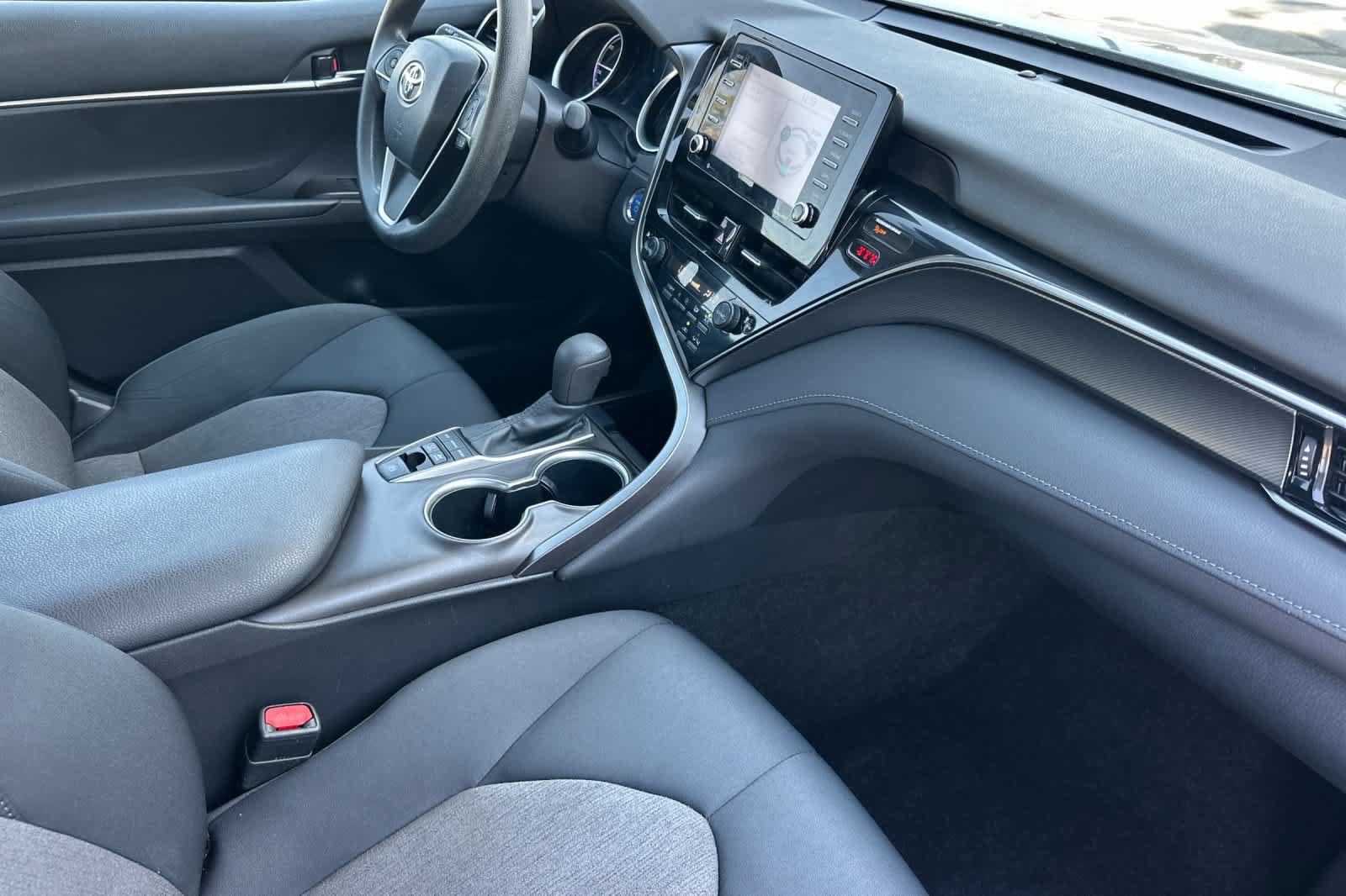 Used 2021 Toyota Camry LE FWD image 16