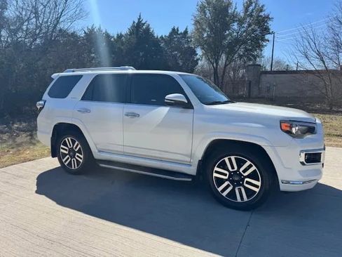 Used 2021 Toyota 4Runner Limited image 8