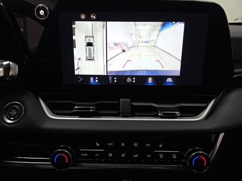 Used 2025 Chevrolet Equinox LT w/ Convenience Package II AWD/4WD image 17