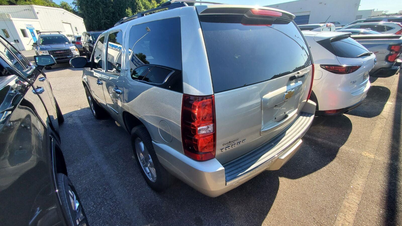 Used 2013 Chevrolet Tahoe LTZ AWD/4WD image 8