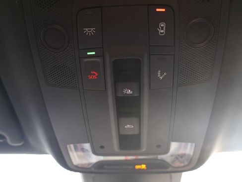 Used 2024 Audi Q3 2.0T Premium image 16