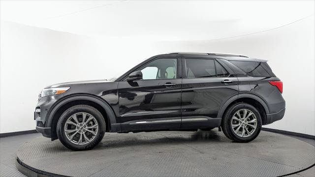 Used 2022 Ford Explorer Limited AWD/4WD image 3