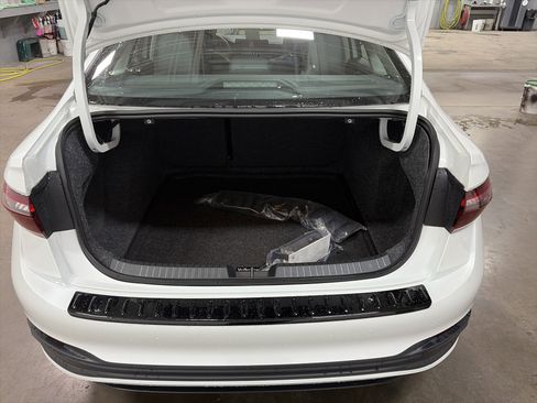 Certified 2025 Volkswagen Jetta SE image 27