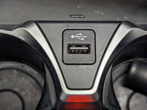 Used 2020 BMW 740i xDrive w/ M Sport Package image 16