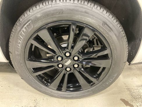 Used 2021 Cadillac XT6 Premium Luxury w/ Platinum Package image 11