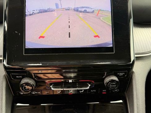 Used 2024 Jeep Grand Cherokee Laredo RWD image 21