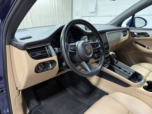 Used 2023 Porsche Macan S AWD/4WD image 10
