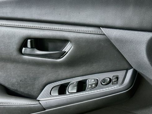 Used 2024 Nissan Sentra S FWD image 15