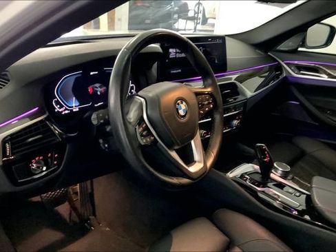Used 2021 BMW 530e w/ Premium Package RWD image 7